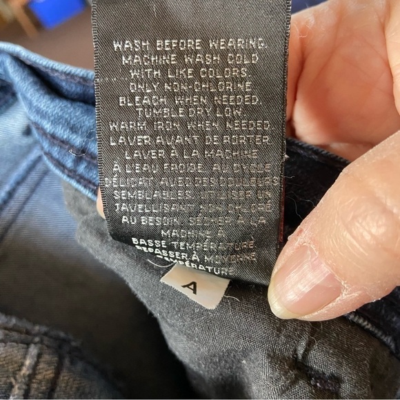 STYLE & Co Tummy Control Jeans With Great Pocket Detail And Back Seam. Fabulous! - Picture 9 of 10